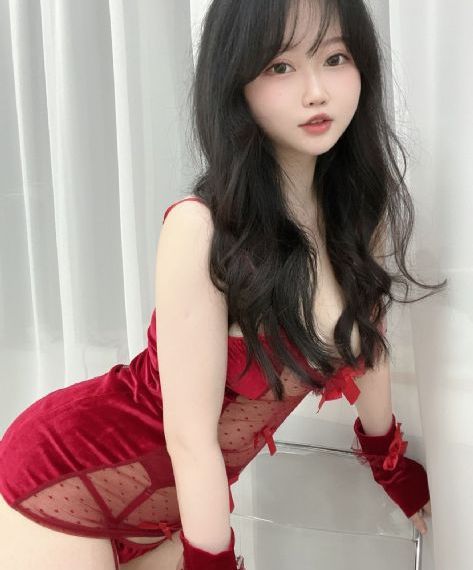 挠美女脚心